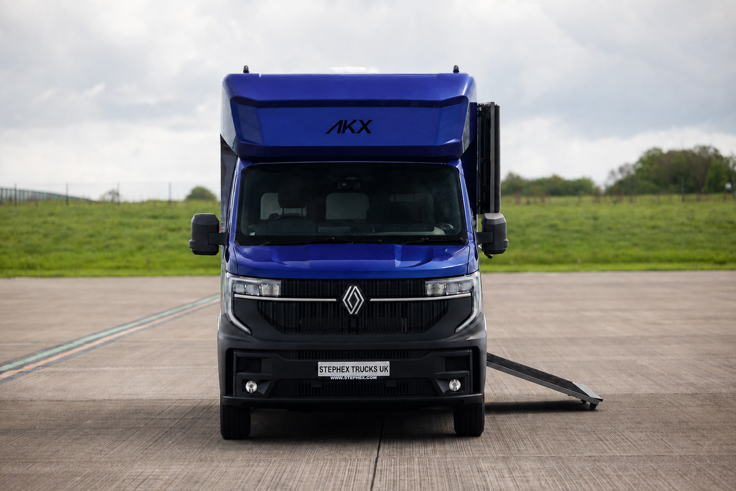 Stephex AKX 3.5t front view