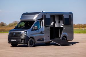 Stephex STX Stallion Box 3.5t with side ramp lowered